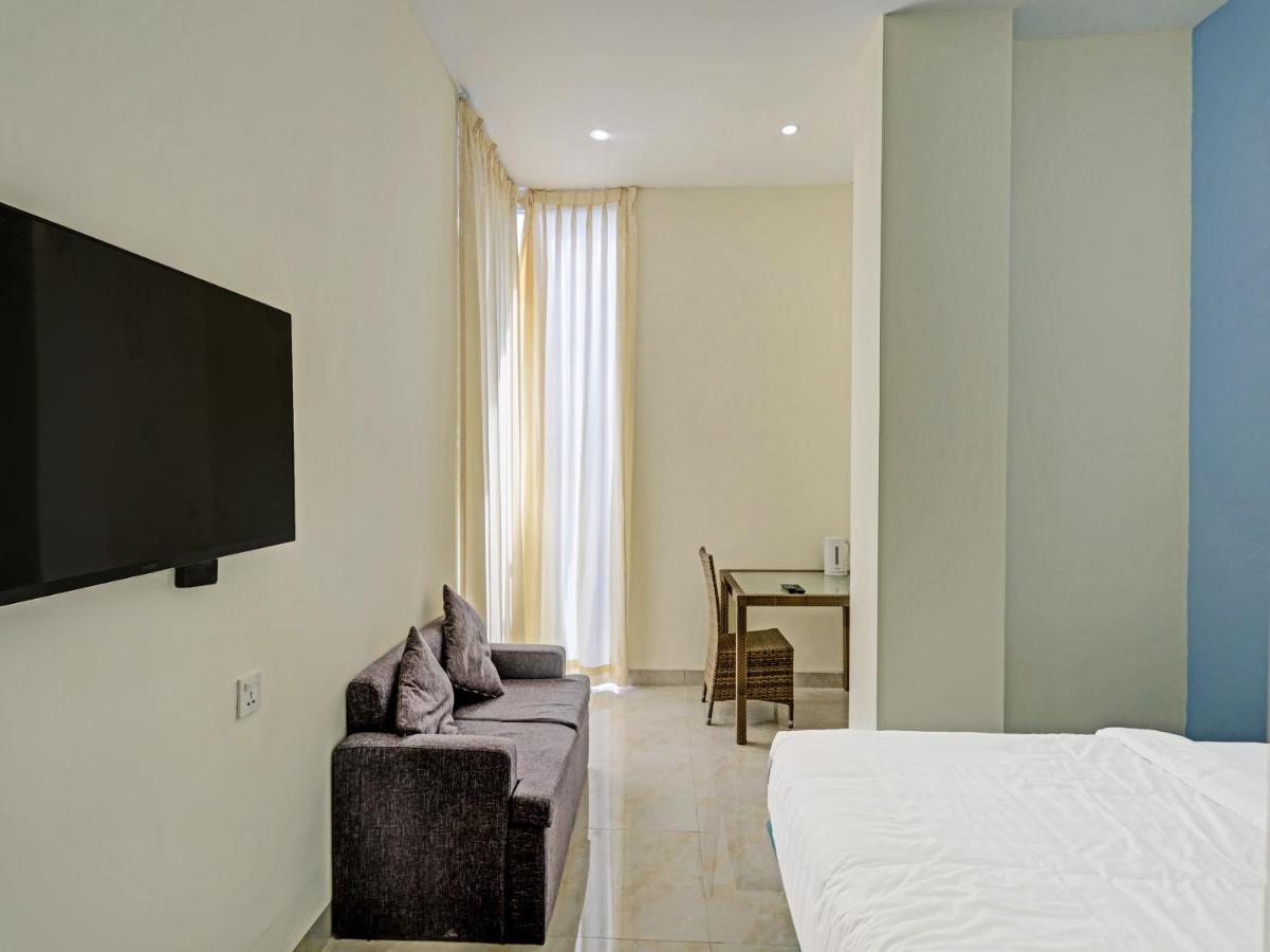Collection O 91586 House Tiban Hotel Batam